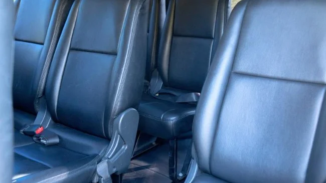 Interior Toyota Hiace Commuter Labuan Bajo