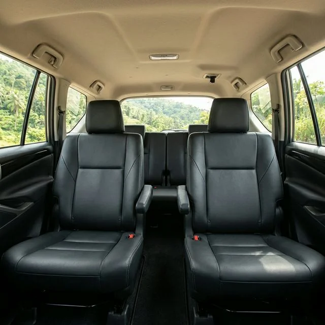 Innova Reborn Captain Seat - Sewa Mobil Lepas Kunci