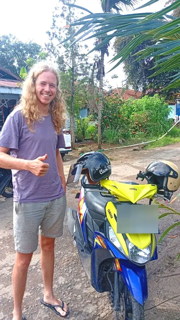 Pelanggan Rental Yamaha Mio 125cc Flores