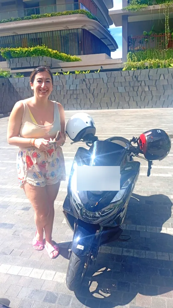 Sewa Honda PCX 160cc Pelanggan Flores