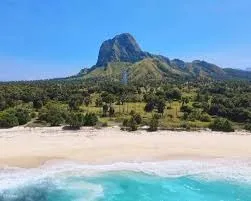 Wisata Waerebo + Nuca Molas